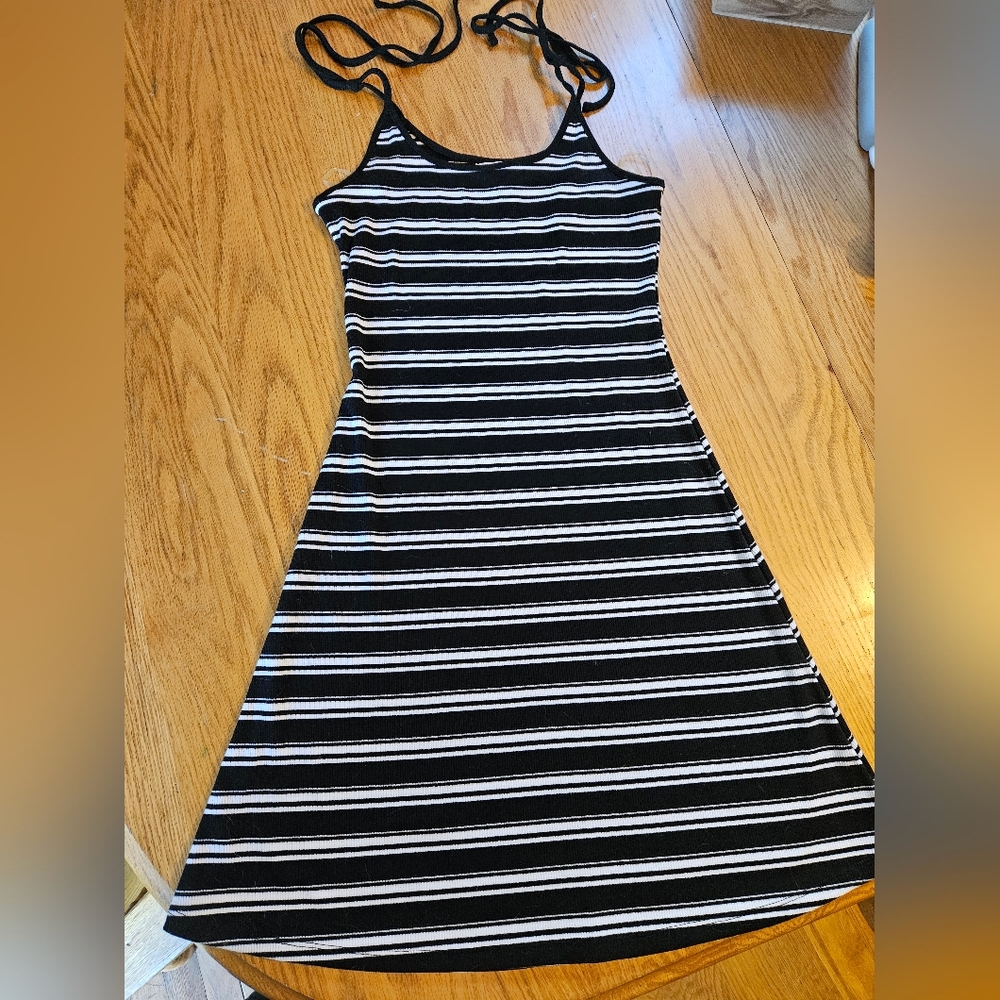 *4 For💲30* Arizona Jean Company Black and White Striped Dress